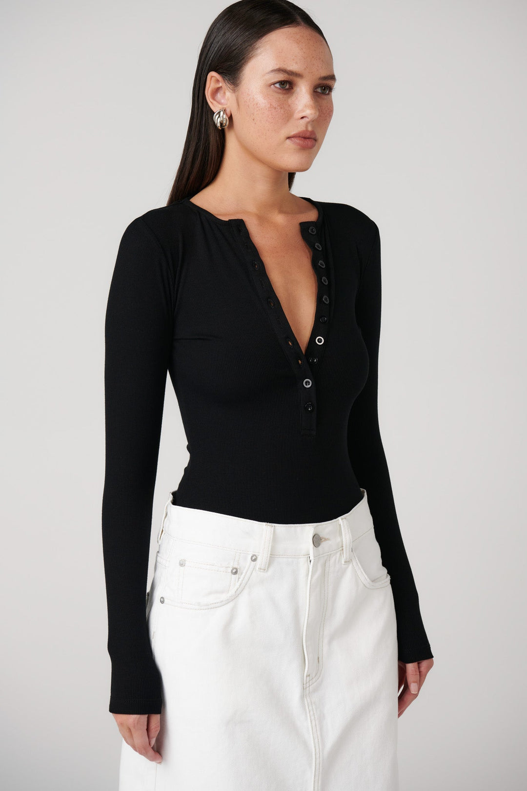 BIBI - V-Neck Long Sleeve