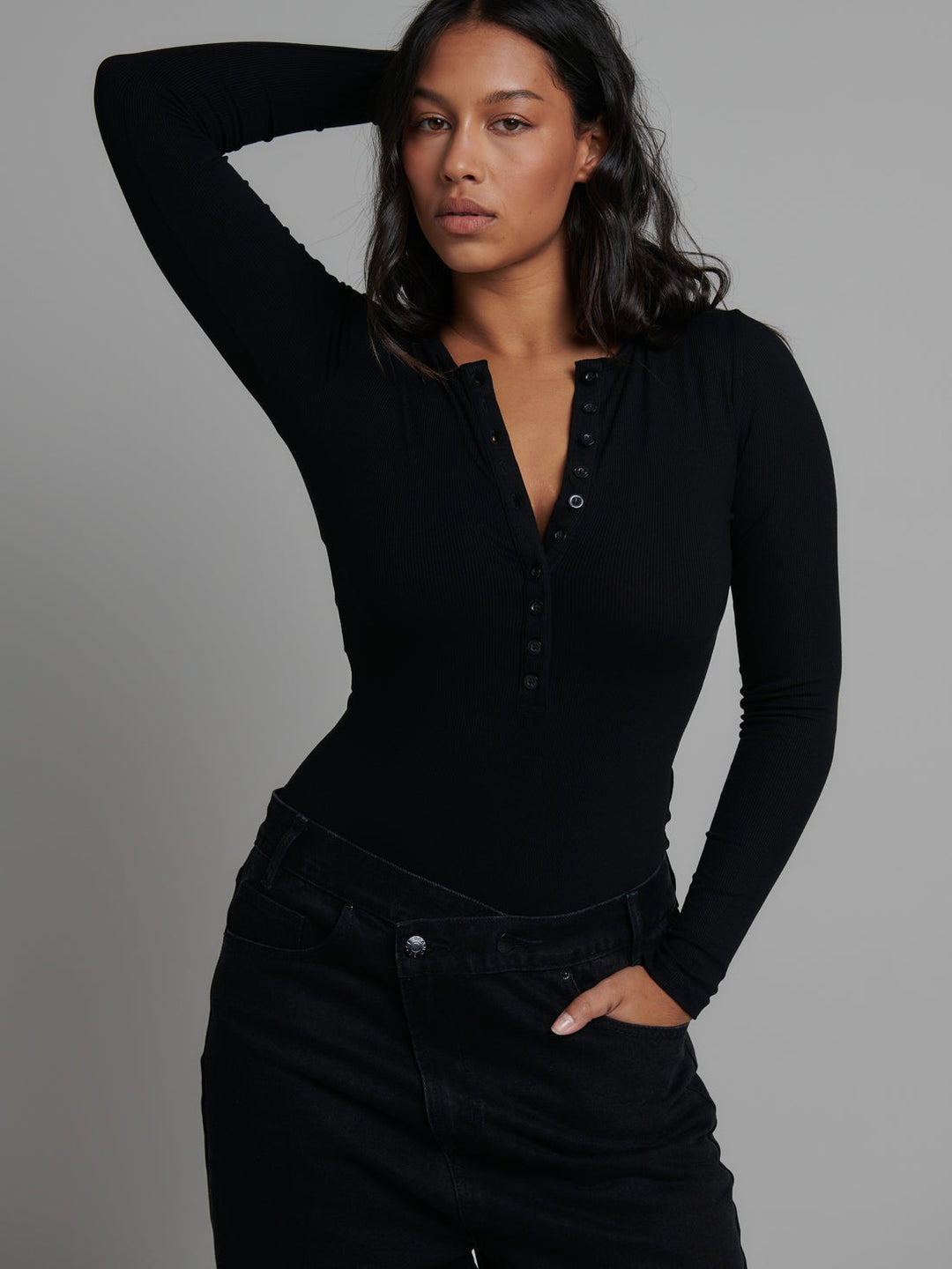 BIBI - V-Neck Long Sleeve